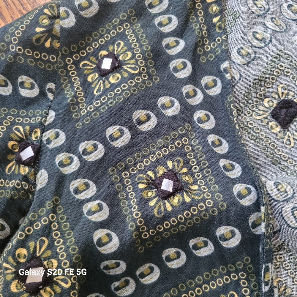 Pull&Bear Patterned Top in Green and Yellow - Picture 6 of 6